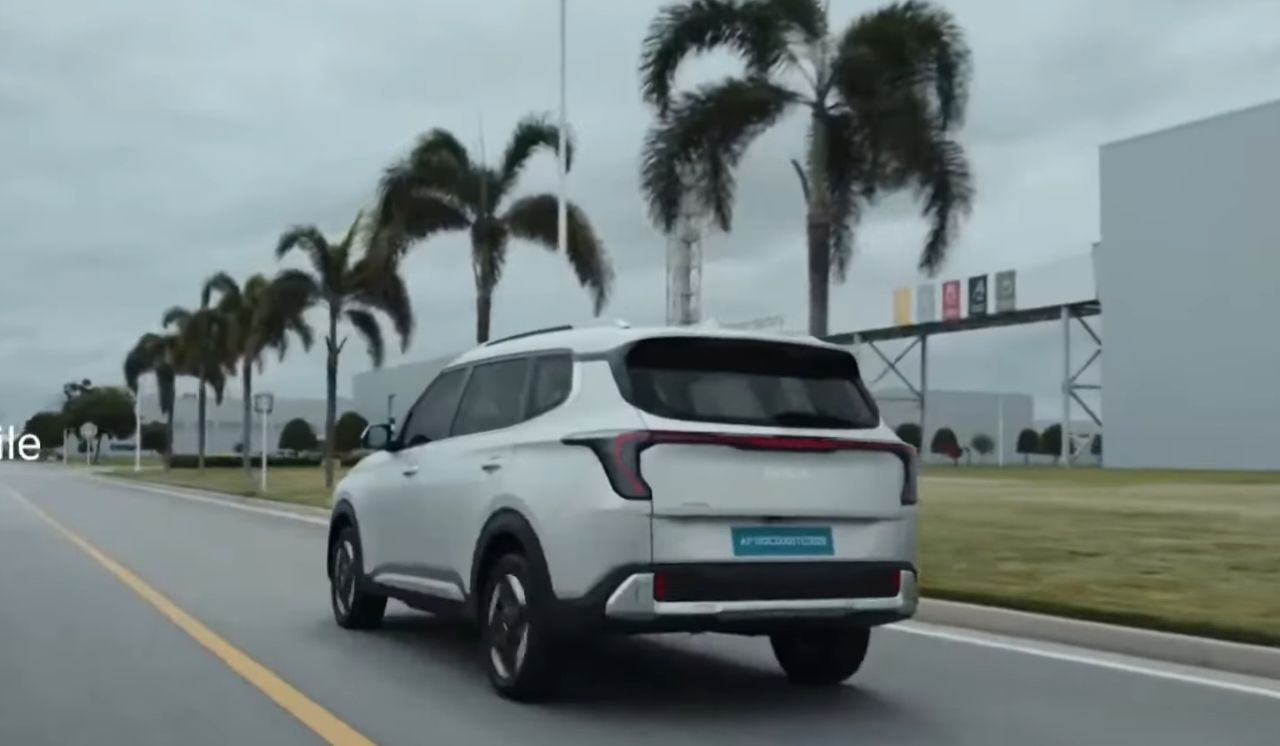 Kia Carens Clavis EV