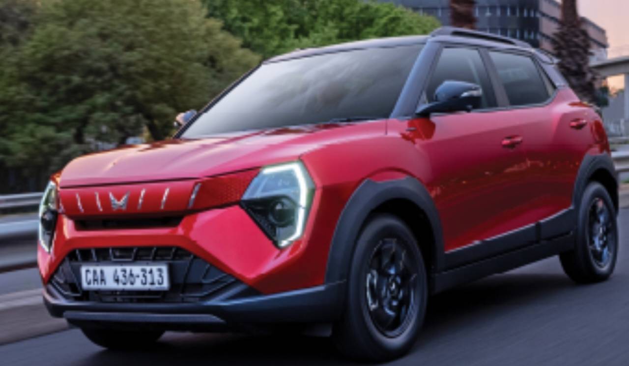 Mahindra XUV3XO REVX