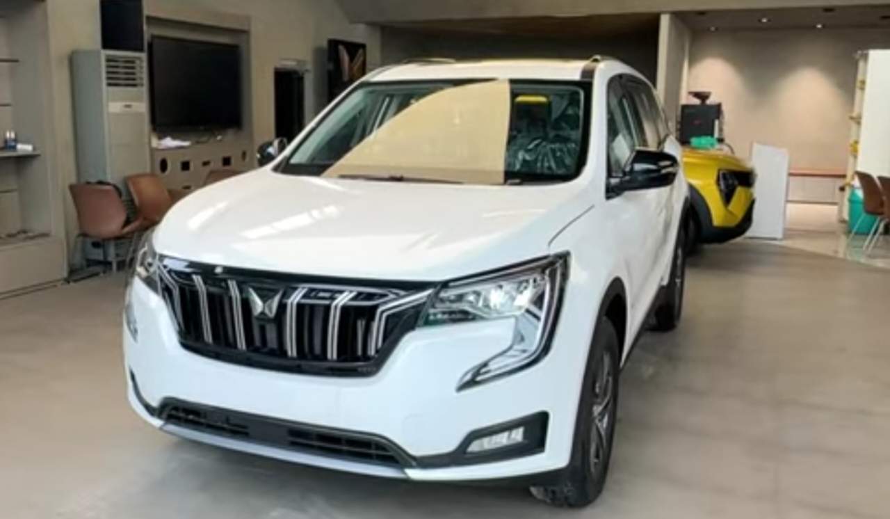 Mahindra XUV