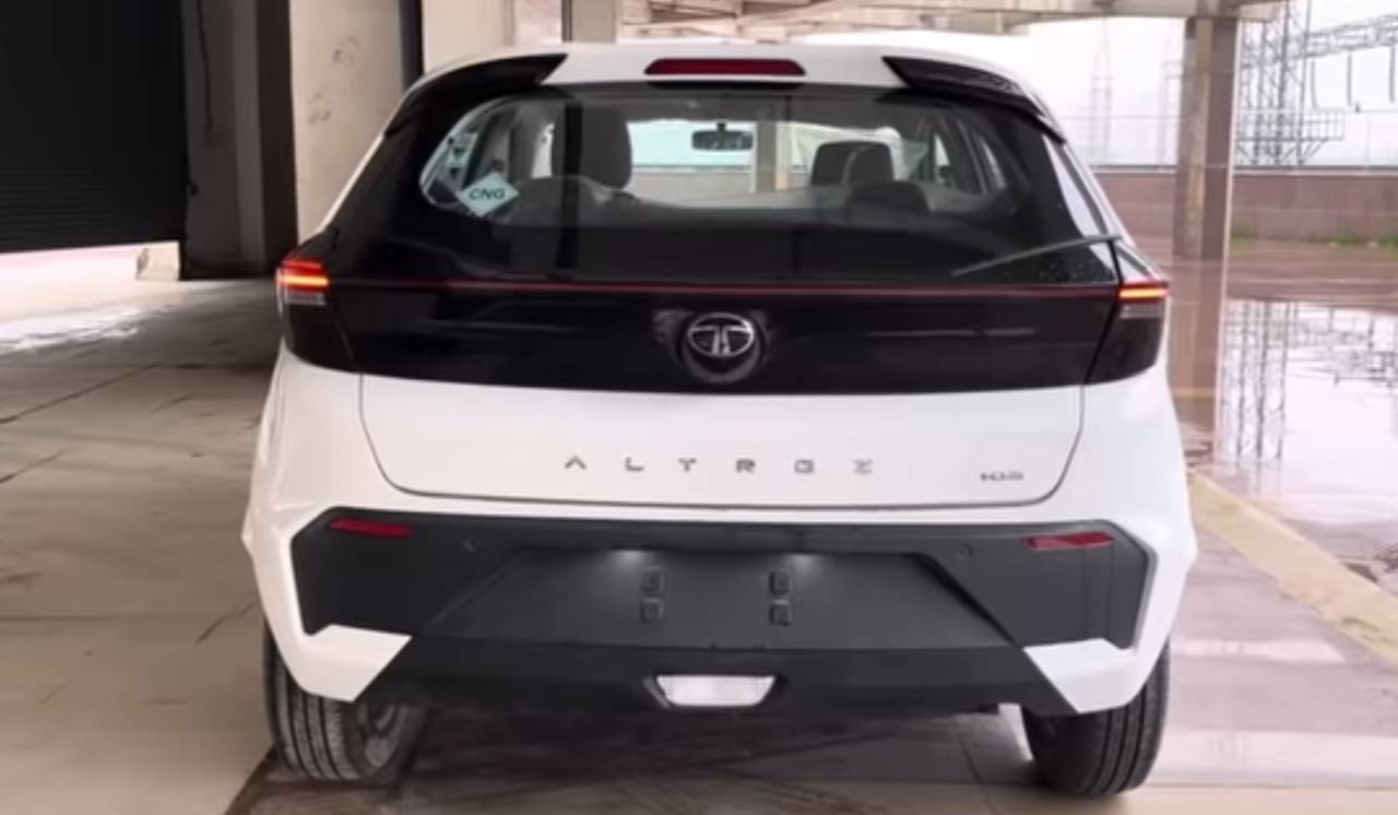 Tata Altroz Base Smart Variant