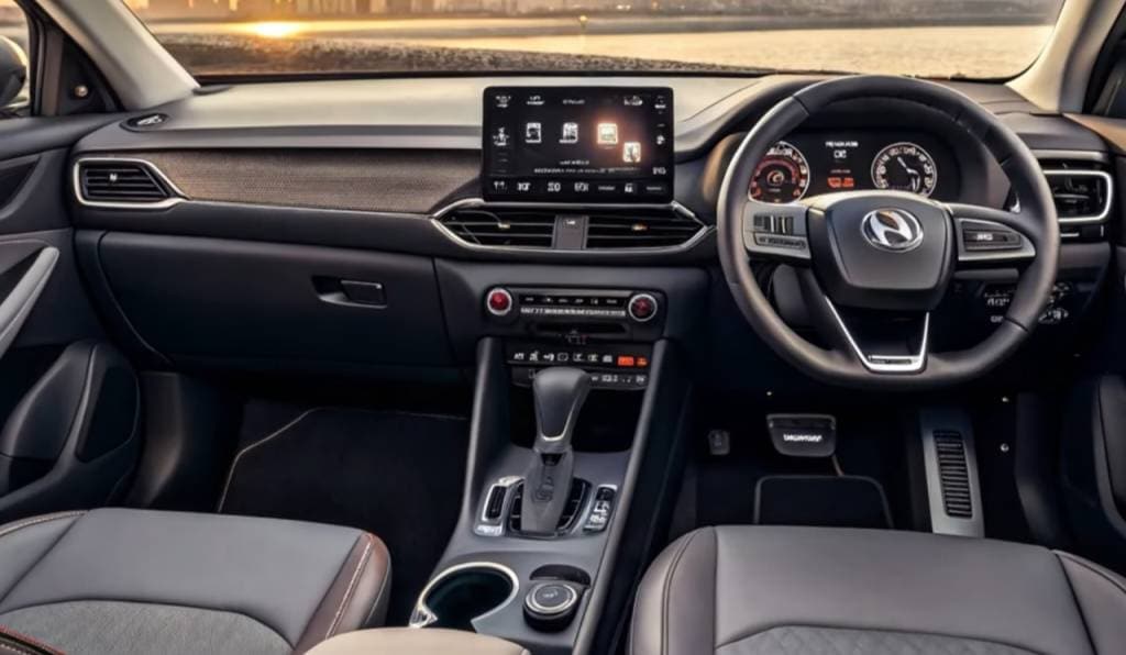 Hyundai Venue interior 2025