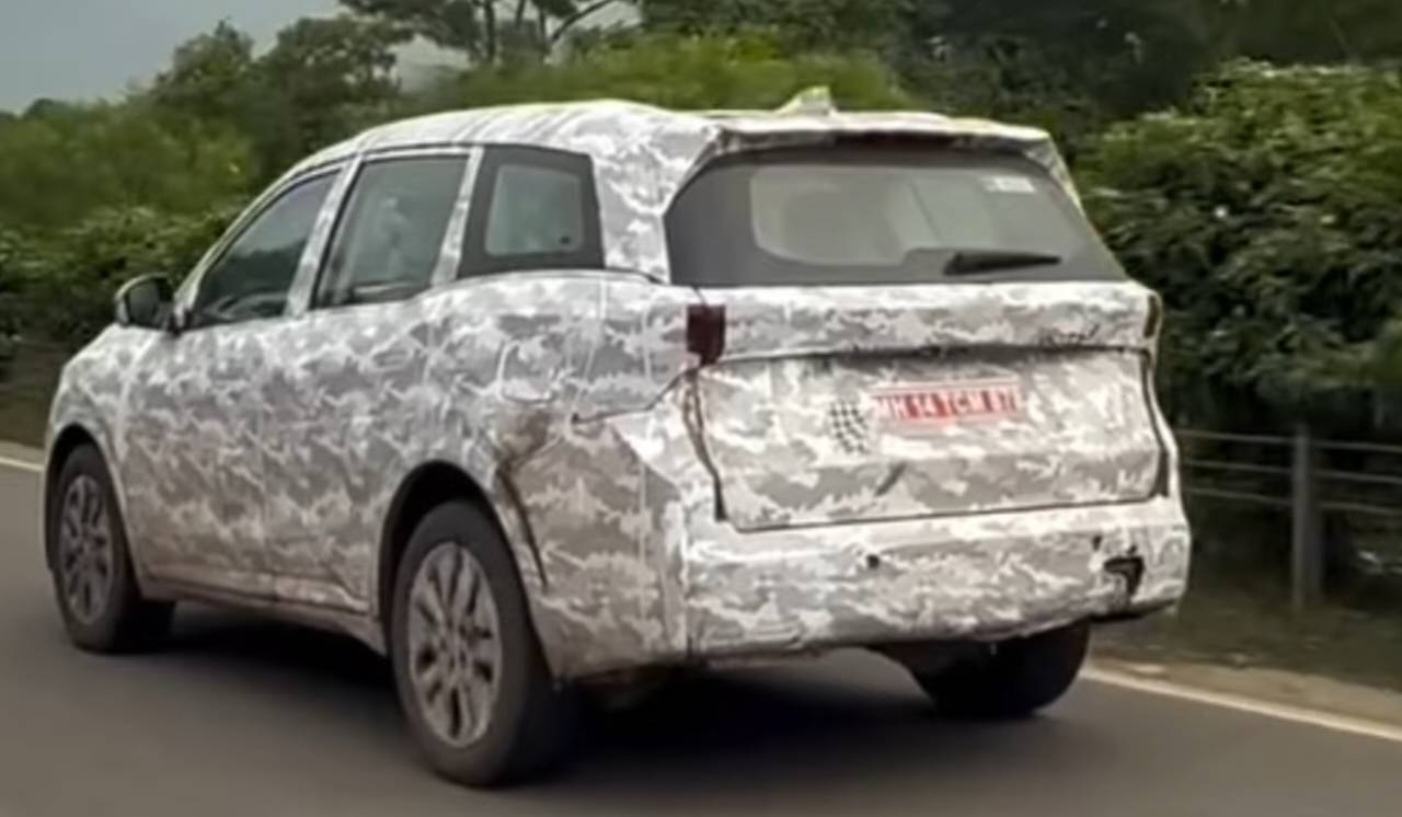 Mahindra XUV700 Facelift 2026