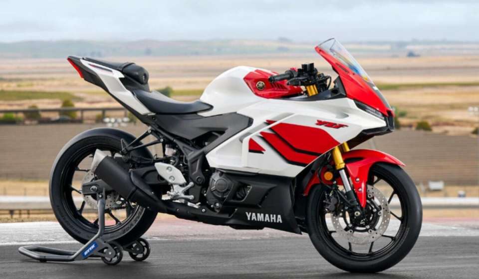 Yamaha R15 and R3 Features 2026